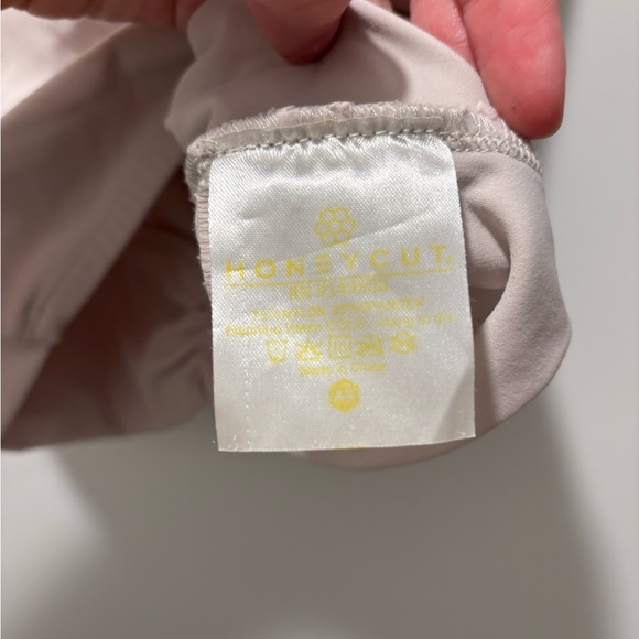 Honeycut Flex Tank Top - Picture 5 of 5